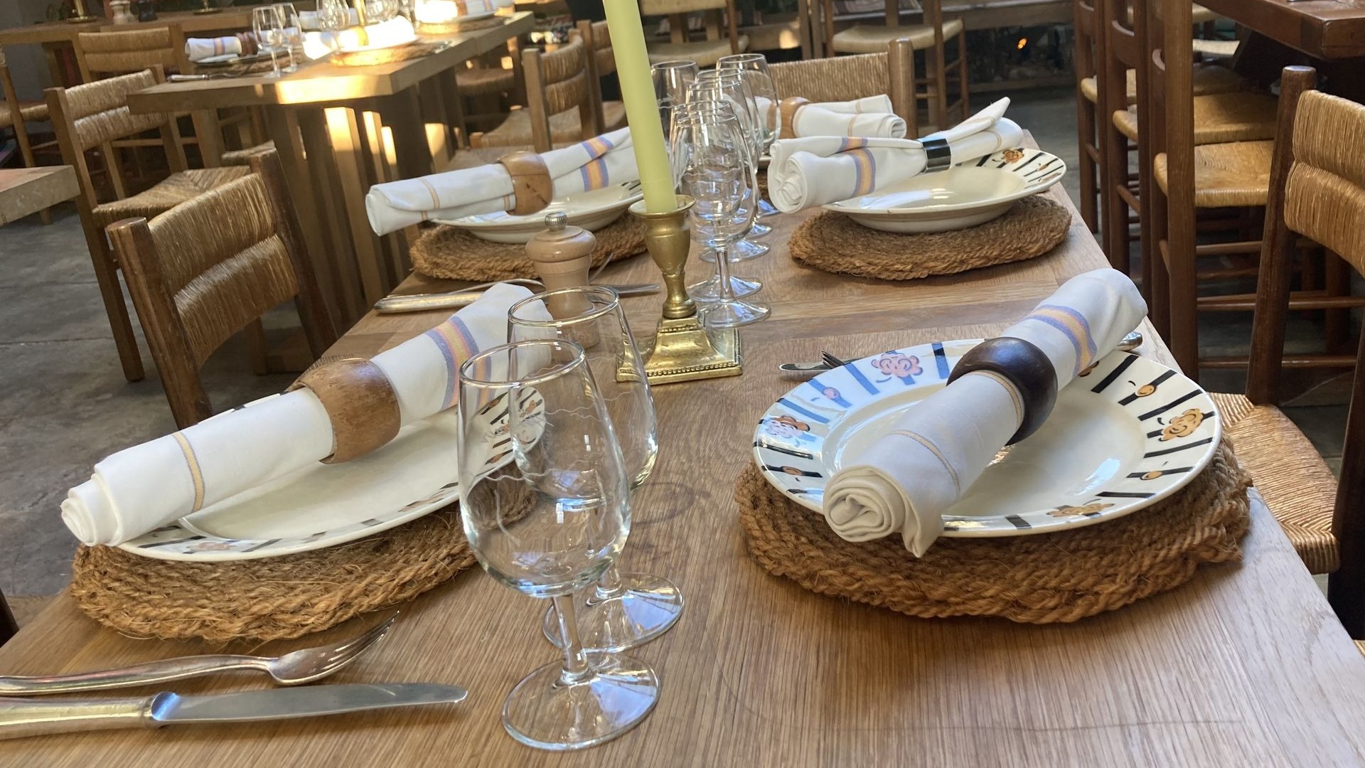 set de table rond scourtin scourtinerie hotel amour nice