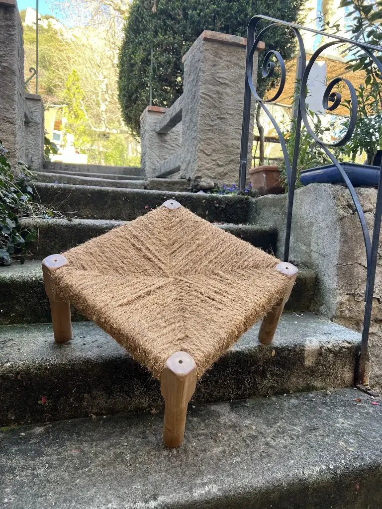 Natural Stool – Wild Wood from Kerala & Coconut Fiber Weaving