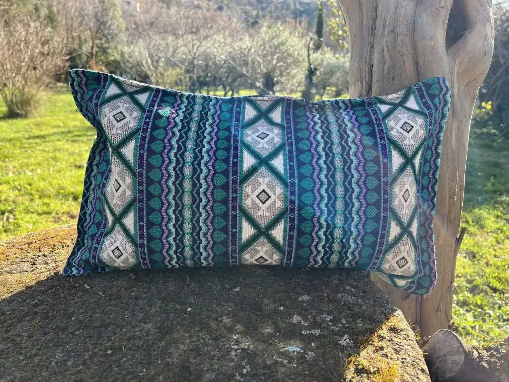Natural Cushion 30x50 cm – Comfort